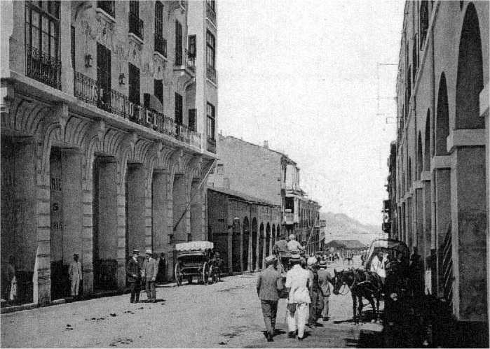 Philippeville - la Rue Nationale (future Rue Clémenceau) et l'hôtel Léger